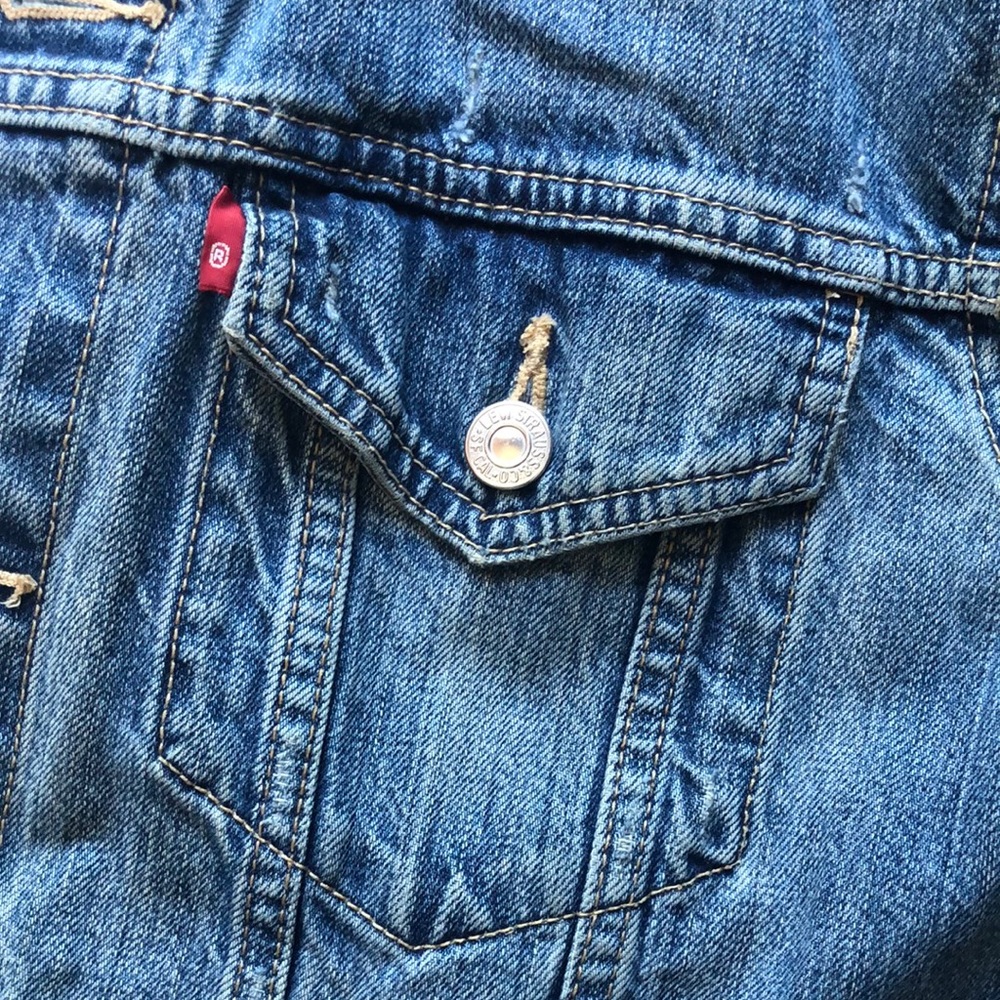 Levi’s Denim Jacket - Picture 2 of 7